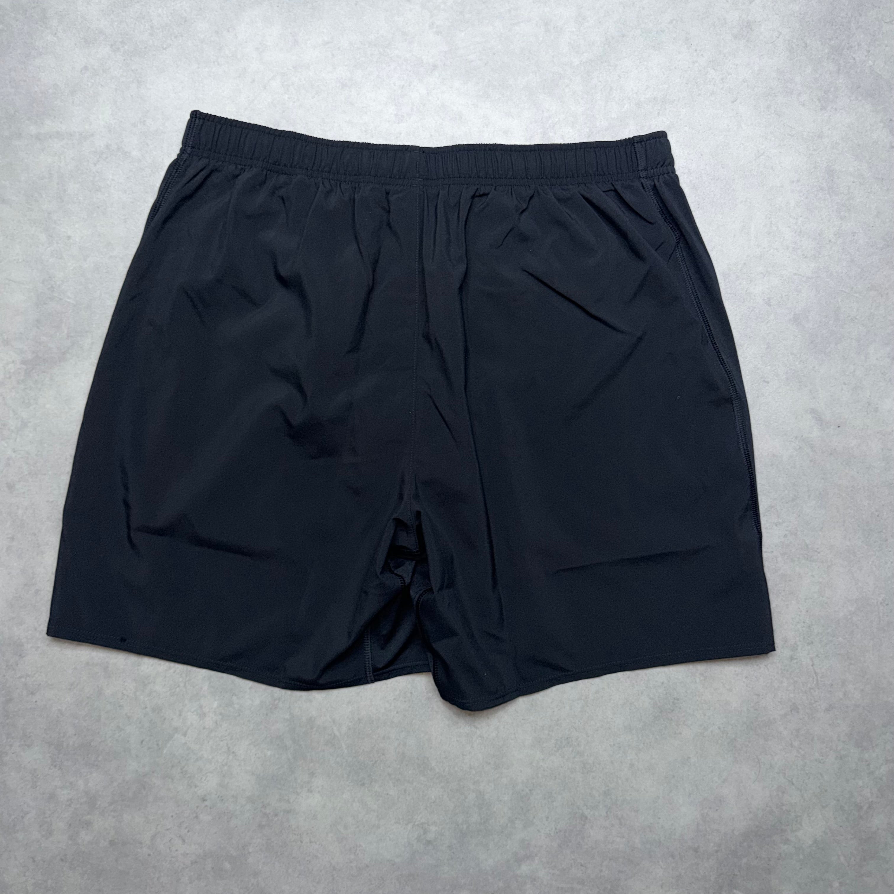 ASICS CORE SHORTS 7" 'BLACK'