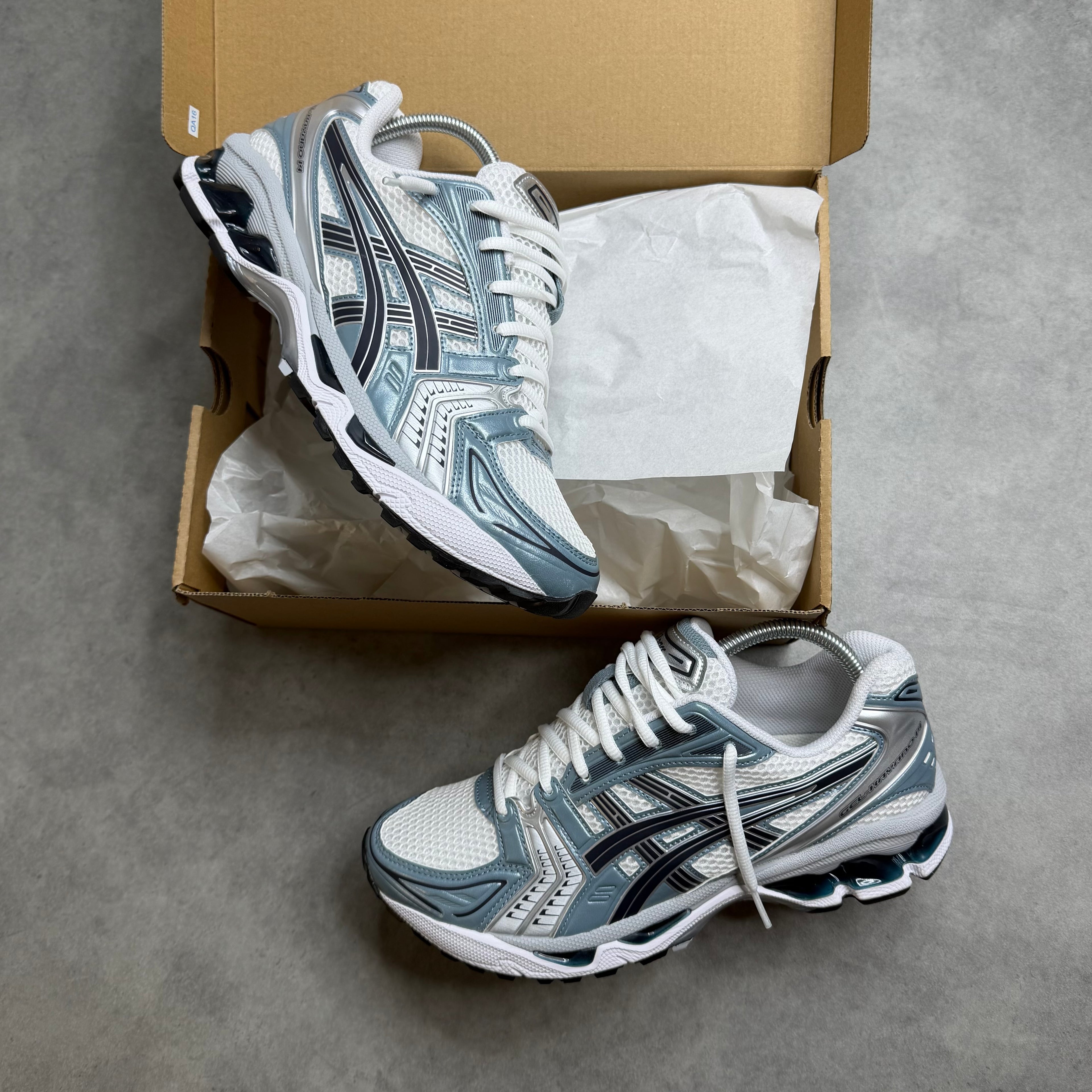 ASICS GEL-KAYANO 14 ‘WHITE FJORD GREY’