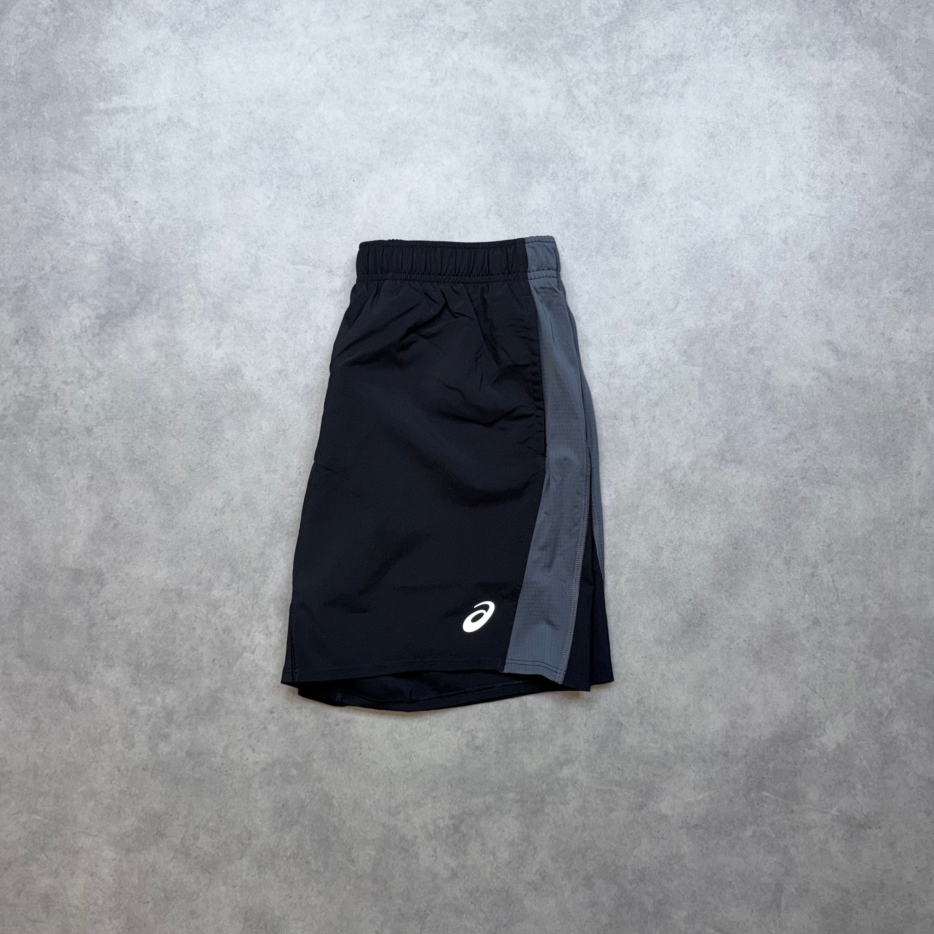 ASICS CORE TWO TONE 7" SHORTS 'BLACK GREY'