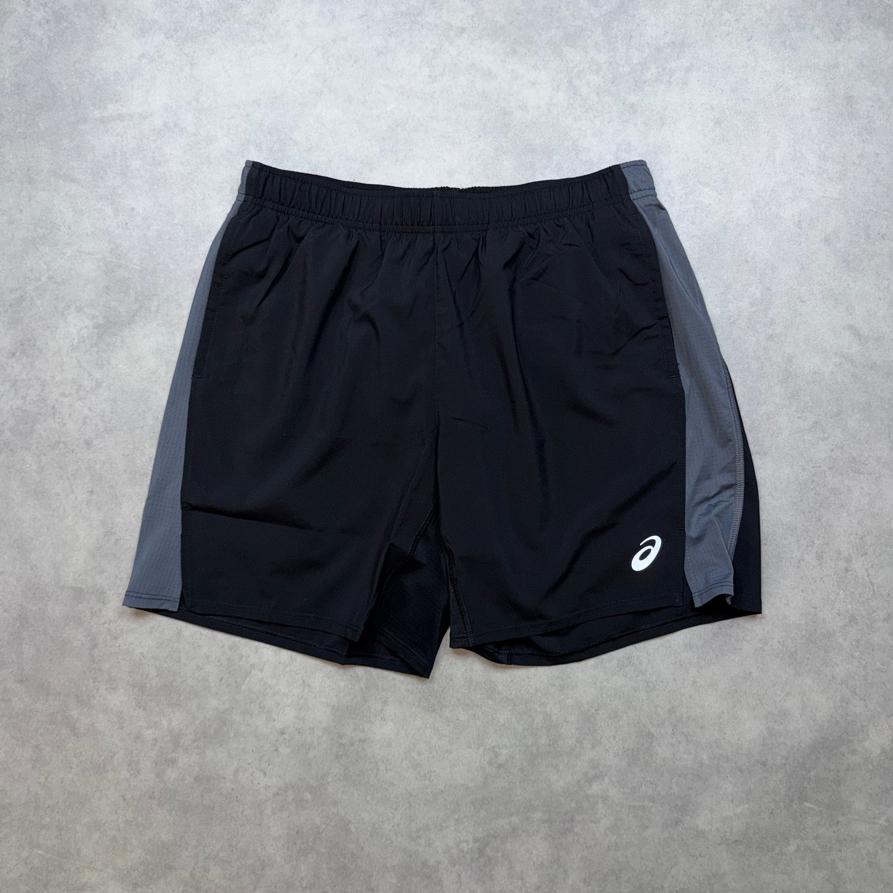 ASICS CORE TWO TONE 7" SHORTS 'BLACK GREY'