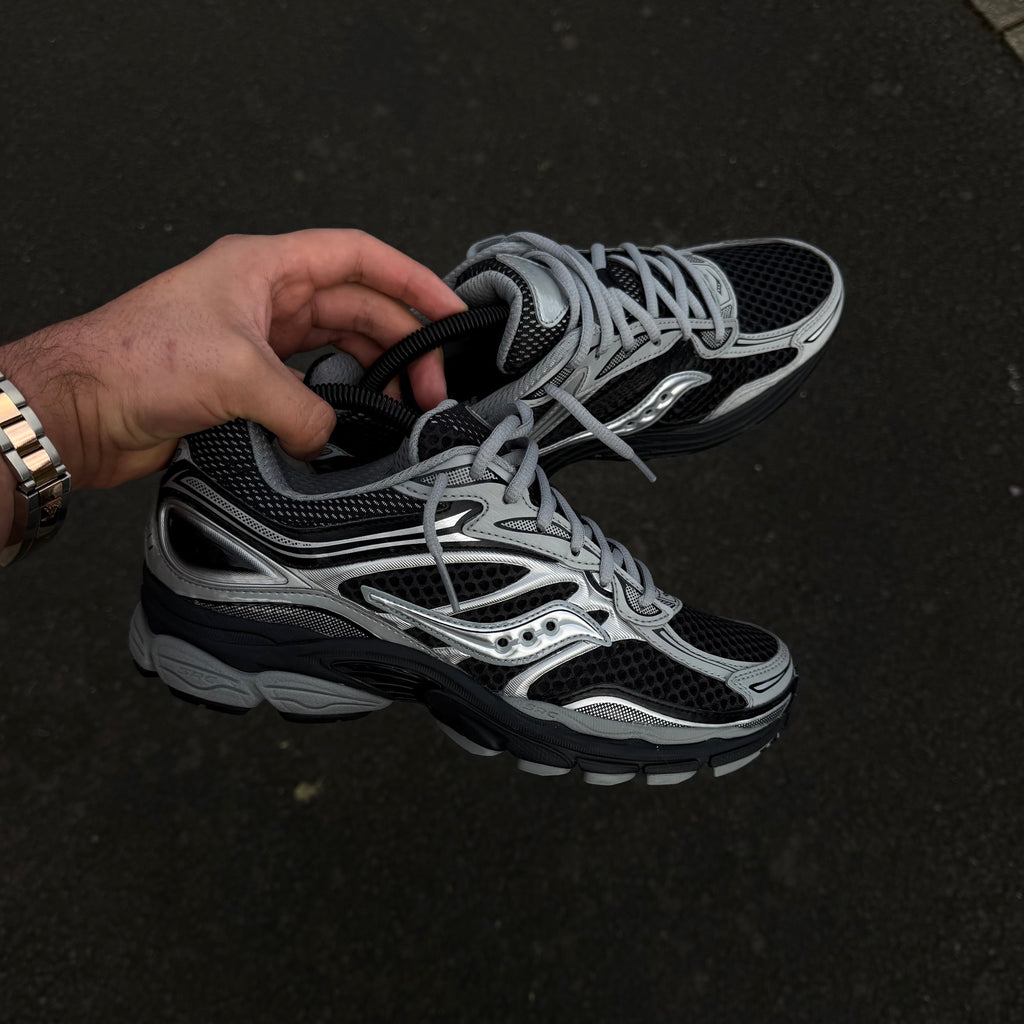 SAUCONY PROGRID OMNI 9 'BLACK SILVER'