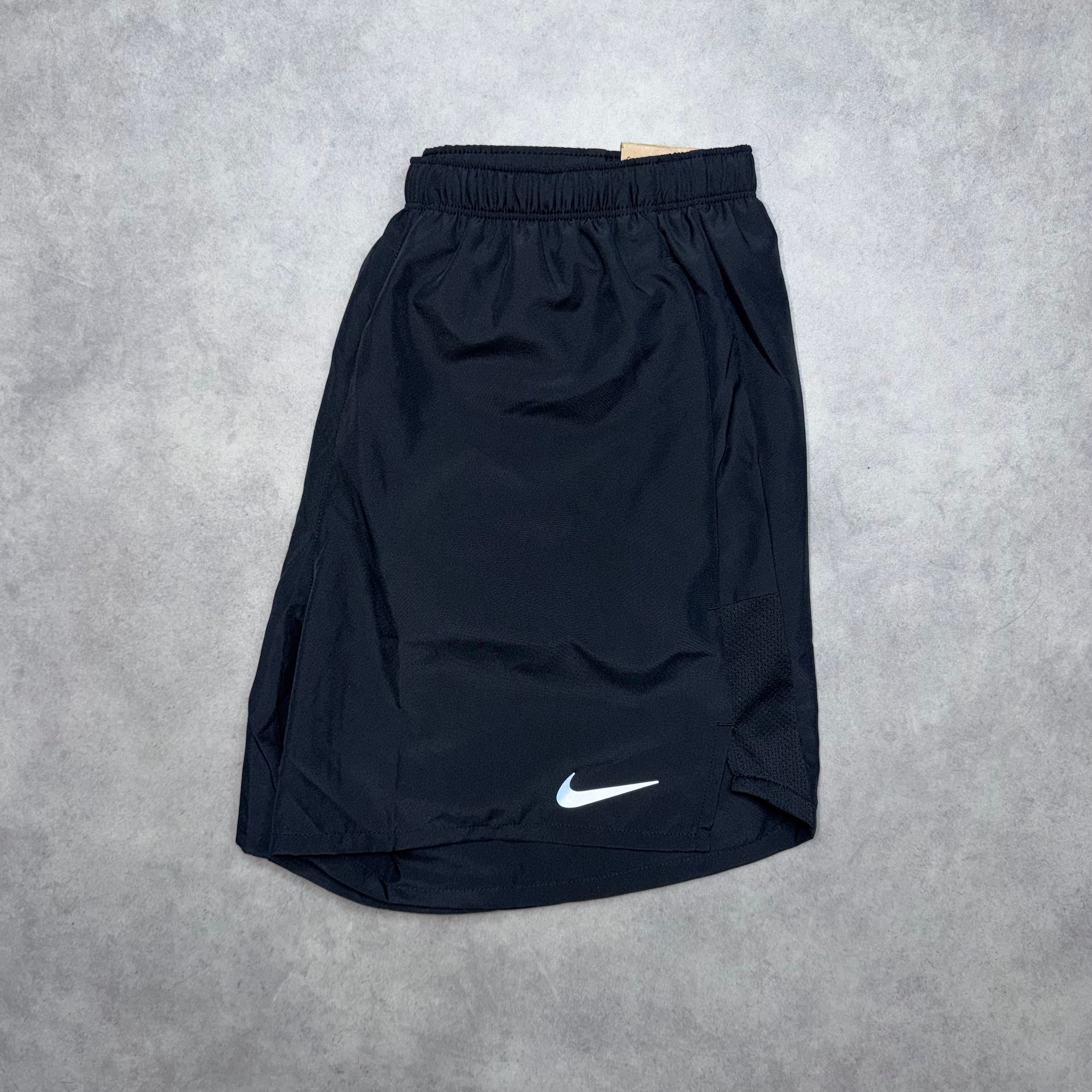 NIKE CHALLENGER SHORTS 7