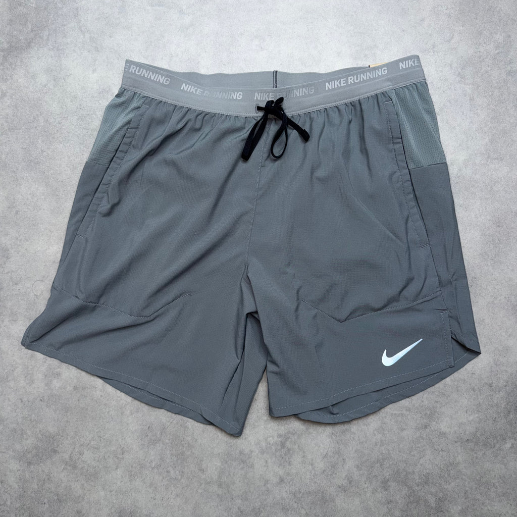 NIKE FLEX STRIDE SHORTS 7" 'GREY'