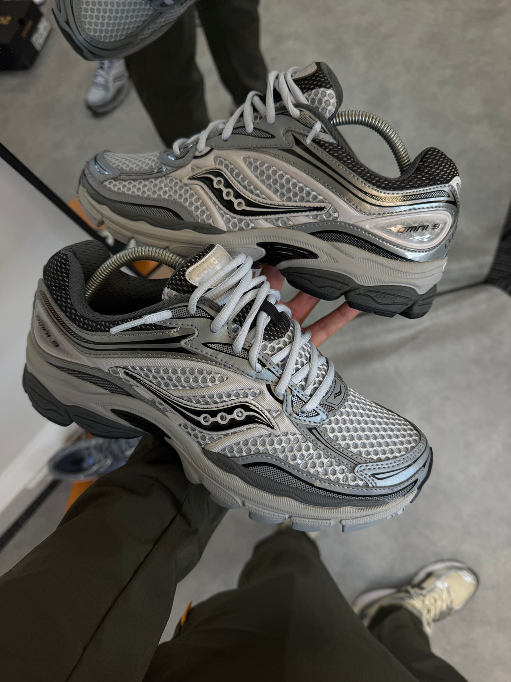SAUCONY PROGRID OMNI 9 ‘MICRO CHIP’