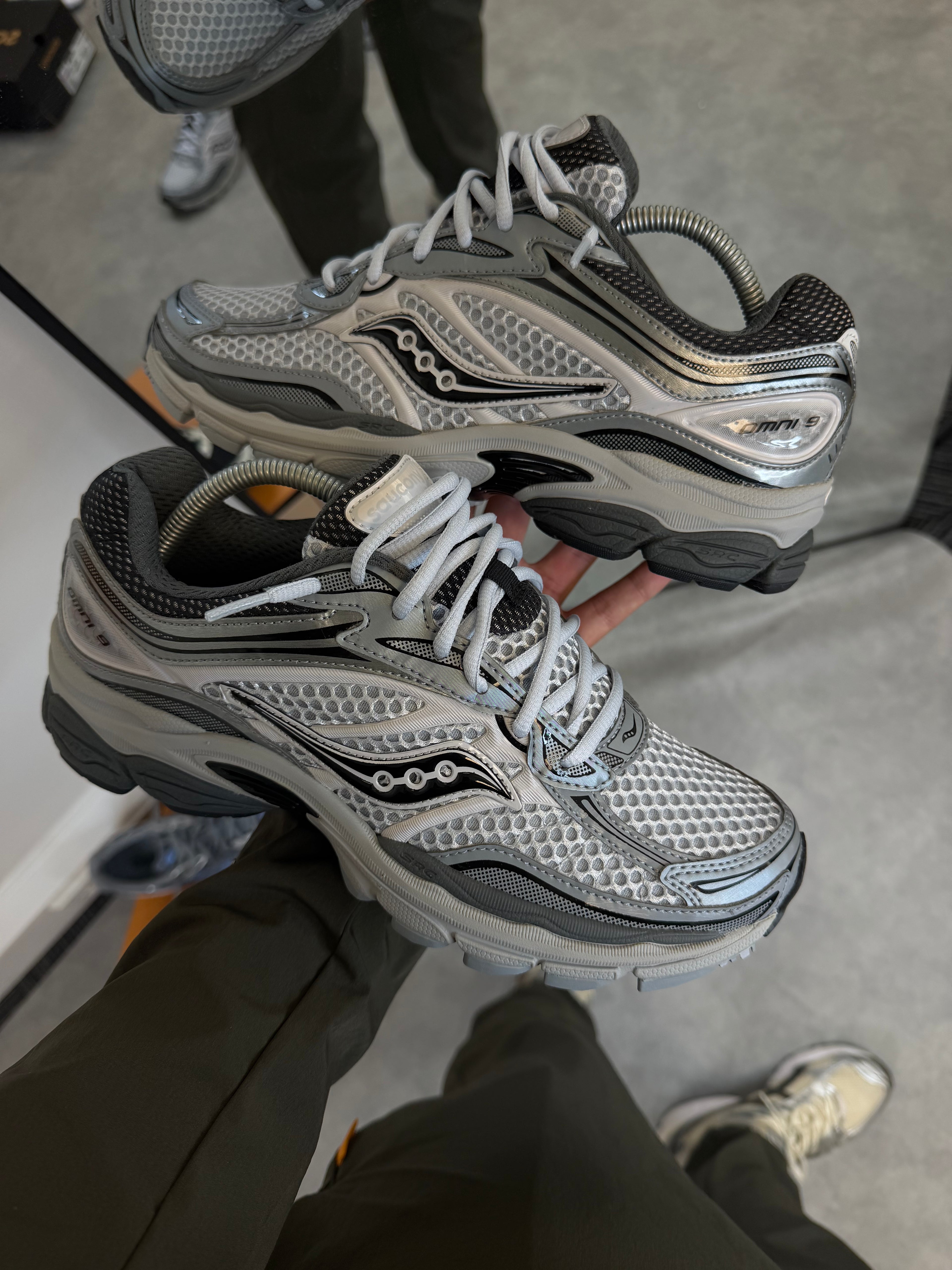 SAUCONY PROGRID OMNI 9 ‘MICRO CHIP’
