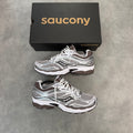 SAUCONY PROGRID OMNI 9 ‘WHITE BROWN’