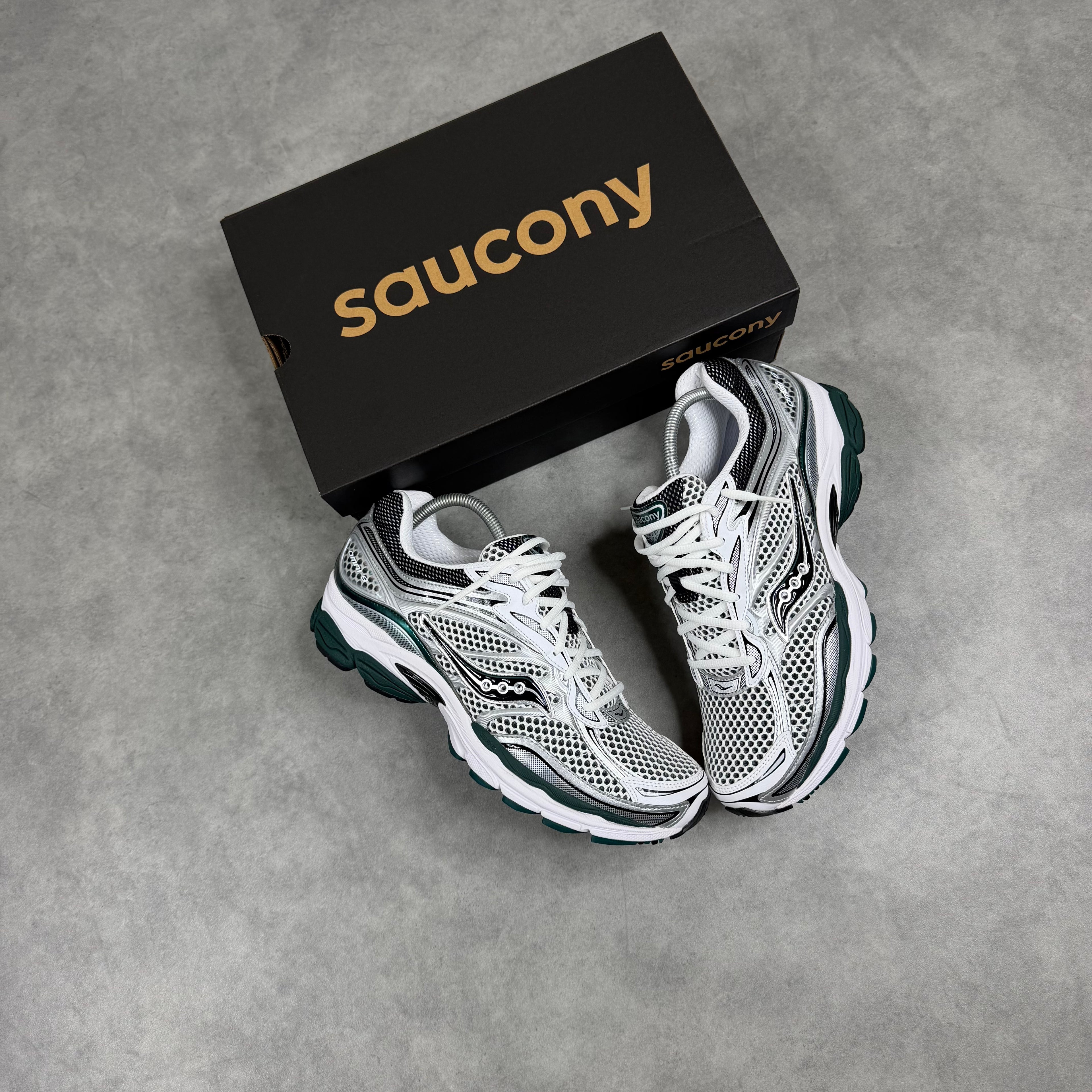 SAUCONY PROGRID OMNI 9 'WHITE PINE GREEN'