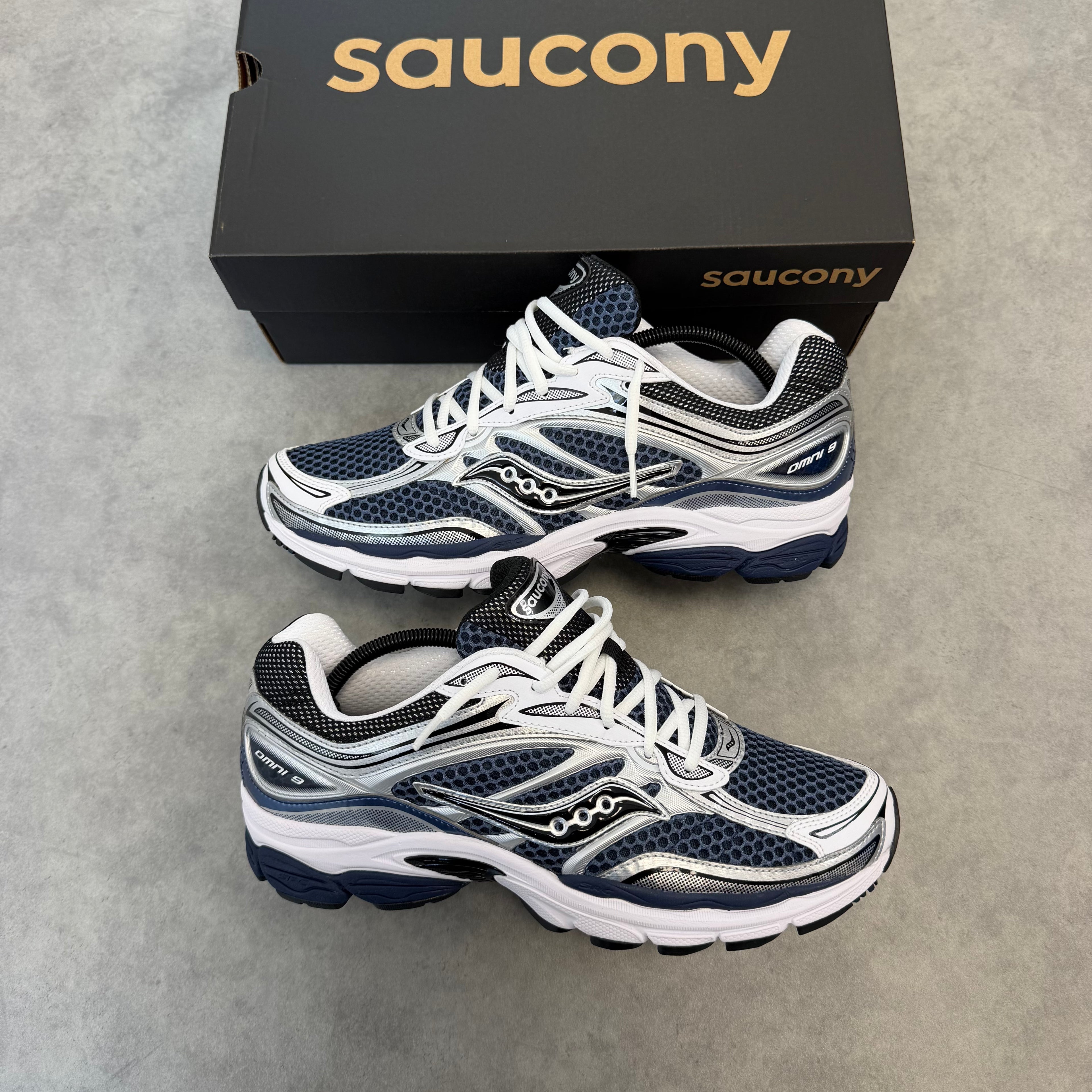 SAUCONY PROGRID OMNI 9 'DEEP NAVY'