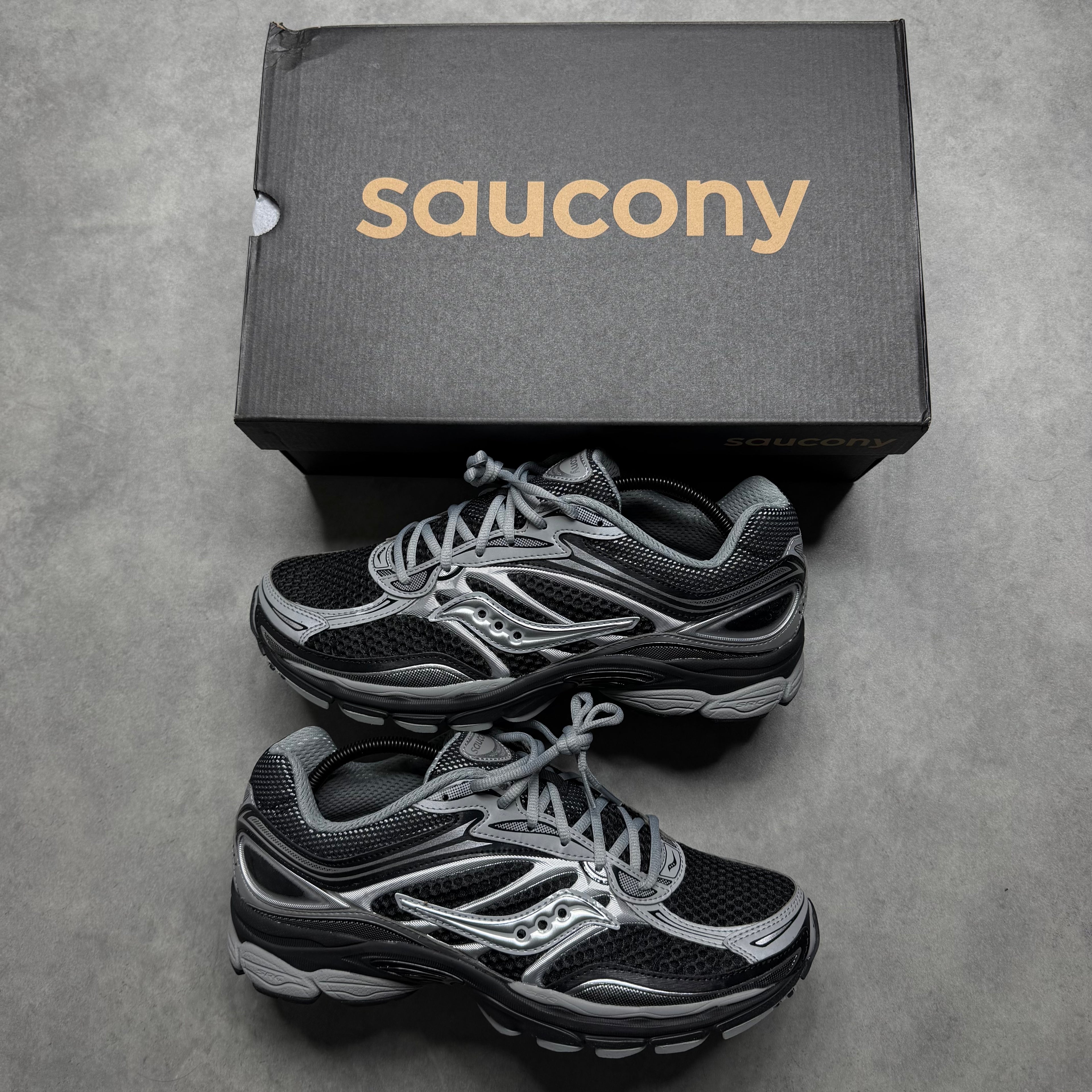 SAUCONY PROGRID OMNI 9 'BLACK SILVER'